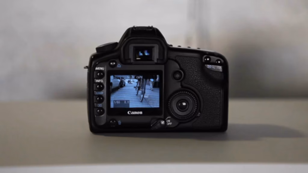 Shoot w/o card: On, Review time: Hold, Auto power off: Off